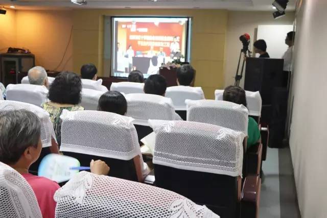 6686体育(中国)官方网站 - 登录入口联合北京市红十字基金会、奥运村街道、养老驿站、中心等公益机构广泛开展各类“关爱老人眼健康专家讲座义诊”公益活动近千场