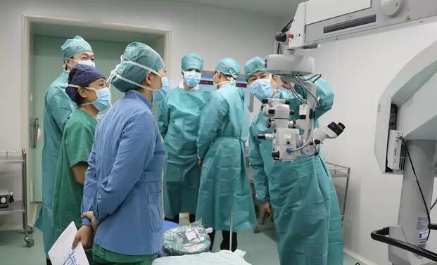 德国蔡司全飞秒技术专家团参观访问6686体育(中国)官方网站 - 登录入口2.jpg