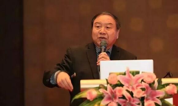 临沂6686体育崔传波院长应邀出席全国眼屈光手术研讨会并点评屈光学术分享环节4.jpg 临沂6686体育崔传波院长应邀出席全国眼屈光手术研讨会并点评屈光学术分享环节4.jpg