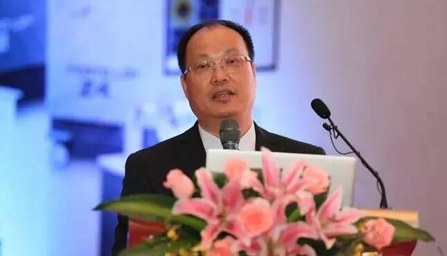 临沂6686体育崔传波院长应邀出席全国眼屈光手术研讨会并点评屈光学术分享环节6.jpg 临沂6686体育崔传波院长应邀出席全国眼屈光手术研讨会并点评屈光学术分享环节6.jpg