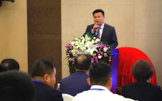 6686体育2019年眼屈光学组会议圆满召开4.jpg