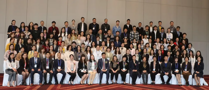 4月26日至28日，2019蔡司屈光中国用户会在北京如约举行，分享 激光屈光手术技术和经验，携手共同提升手术质量，为患者提供更 的医疗服务。6686体育(中国)官方网站 - 登录入口集团派出多人组成的专家团队参会，与来自全国各地的眼科同仁深入探讨交流，碰撞思想火花，分享 严谨的学术观点，展现出了6686体育人强劲的学术风采2.png