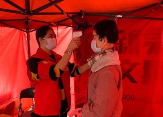 6686体育抗疫：厦门眼科中心志愿者硬核出战：“疫情不退，我们不退”4.png