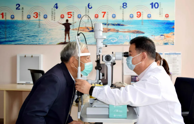 十年追随院长 多次手术——记兰州6686体育(中国)官方网站 - 登录入口一面锦旗背后的故事1.png