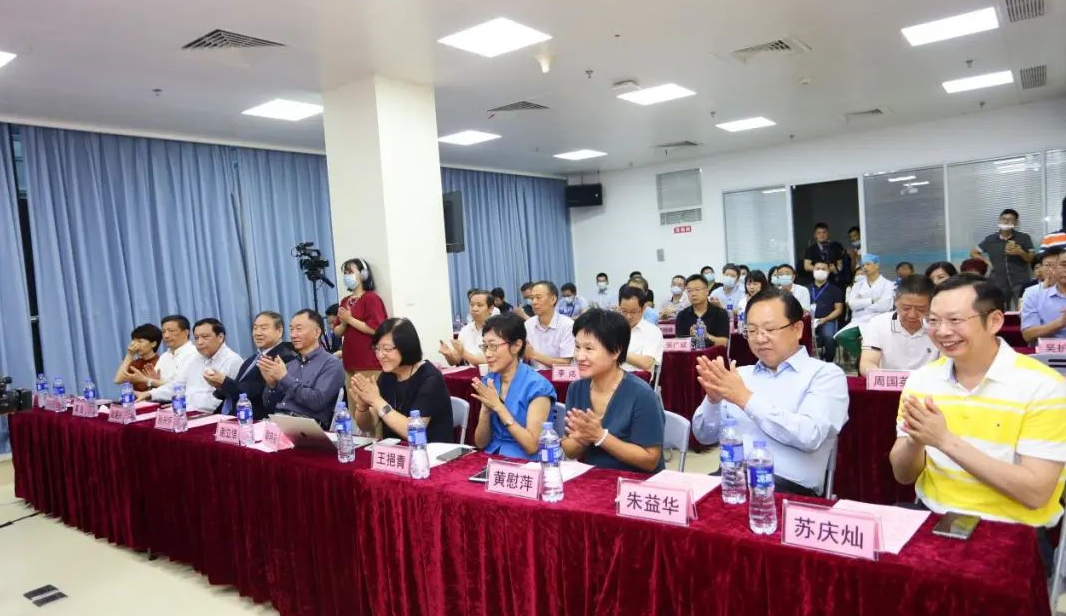 9月24日，由6686体育(中国)官方网站 - 登录入口集团、厦门大学附属厦门眼科中心举办的第六届6686体育论坛在厦门大学附属厦门眼科中心五缘院区耀视启幕16.png
