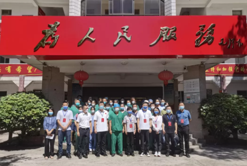 郭燕红深入一线了解抗疫工作,听取6686体育(中国)官方网站 - 登录入口集团医疗队汇报5.png