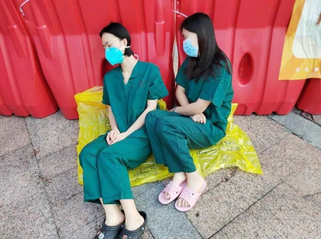 医者担当！6686体育今年来已支援核酸采样超100万人次10.png